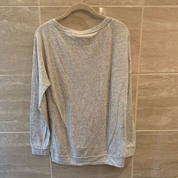 Victoria’s Secret PINK Grey Long Sleeve Top Size XS - Picture 2 of 3